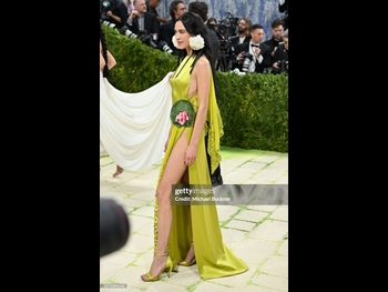  alt="Alexa Chung"