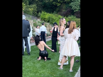  alt="Alexa Chung"