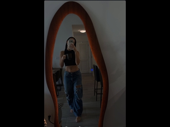  alt="Laura Chimaras"