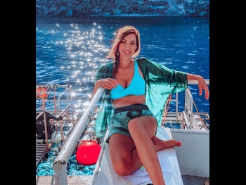  alt="Angela Daun"