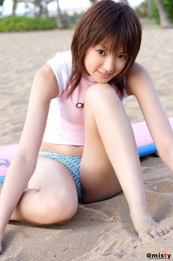 Akina Minami