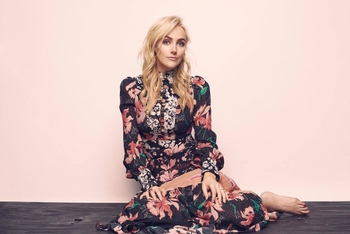 Betsy Wolfe