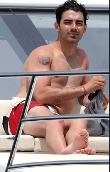 Joe Jonas