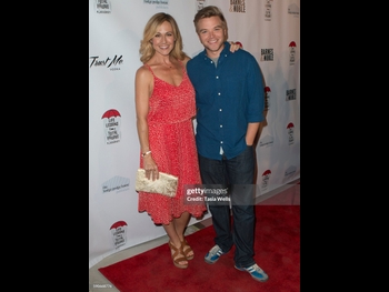  alt="Nikki Deloach"