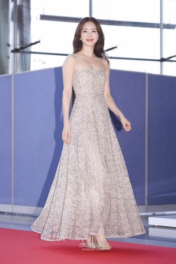 Yeon-hee Lee (I)