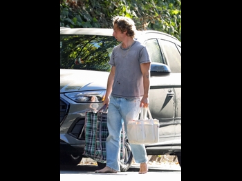  alt="Jeremy Allen White"