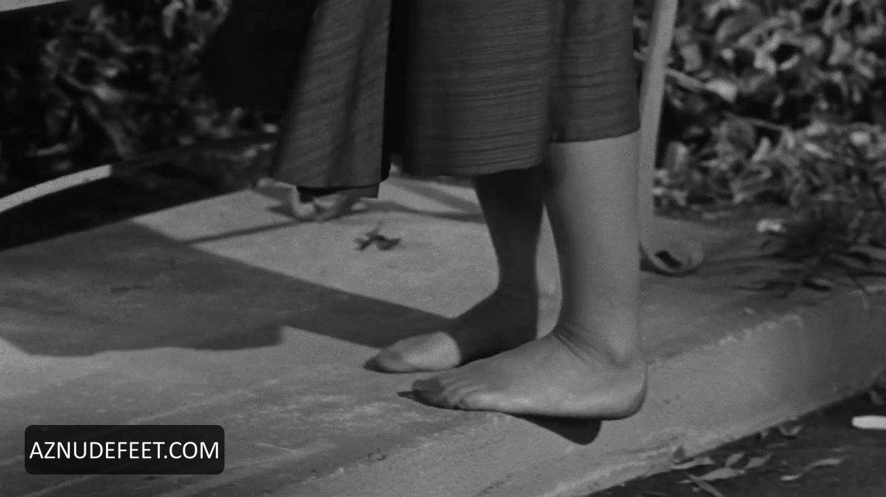 JUDY HOLLIDAY Feet - AZNudeFeet