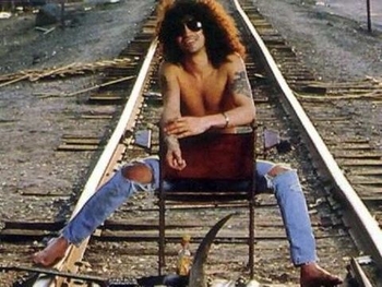  alt="Slash"