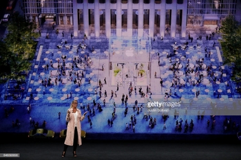 Angela Ahrendts