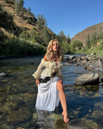 Mercedes Blanche