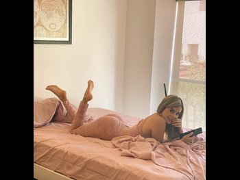  alt="Scarlett Salazar"