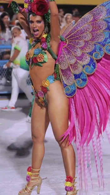 Alane Dias