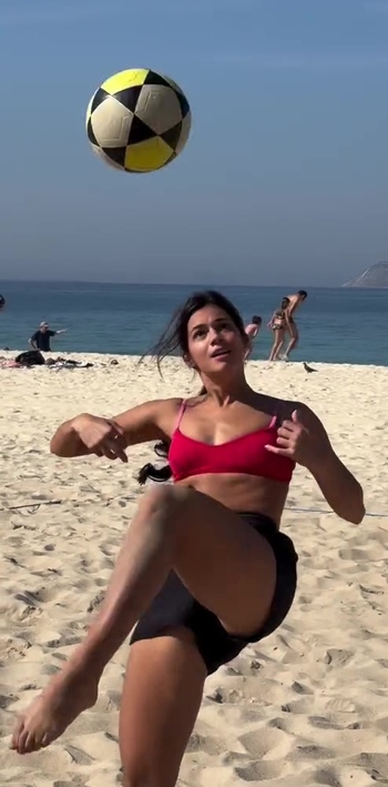 Alane Dias
