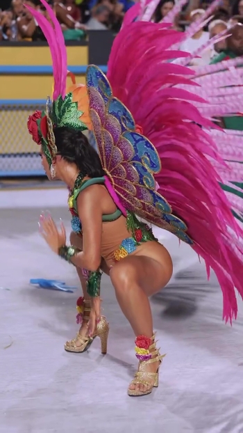 Alane Dias