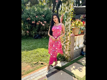  alt="Simran Khan"