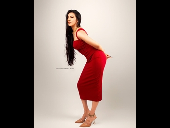 alt="Simran Khan"