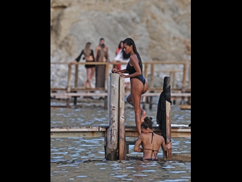  alt="Tina Kunakey"