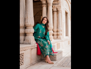  alt="Aena Khan"