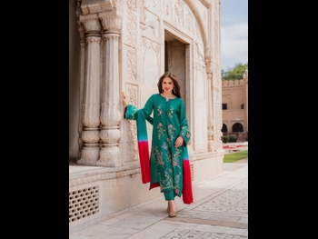  alt="Aena Khan"