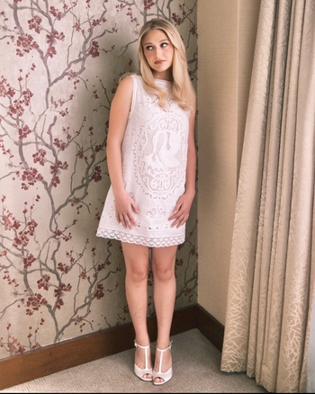 Alyvia Alyn Lind