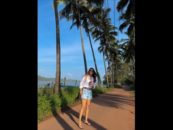  alt="Alizeh Agnihotri"