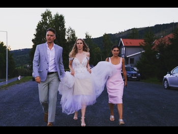  alt="Liv Austen"