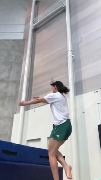 Esther Qin