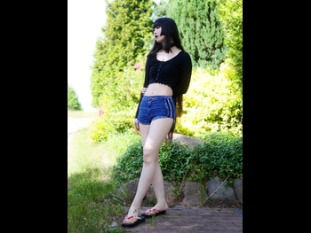  alt="Tsukishiro Himari"