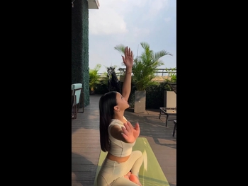  alt="Naura Ayu"