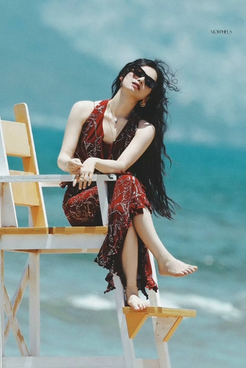 Jingyi Zhang