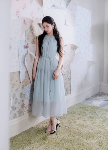 Jingyi Zhang