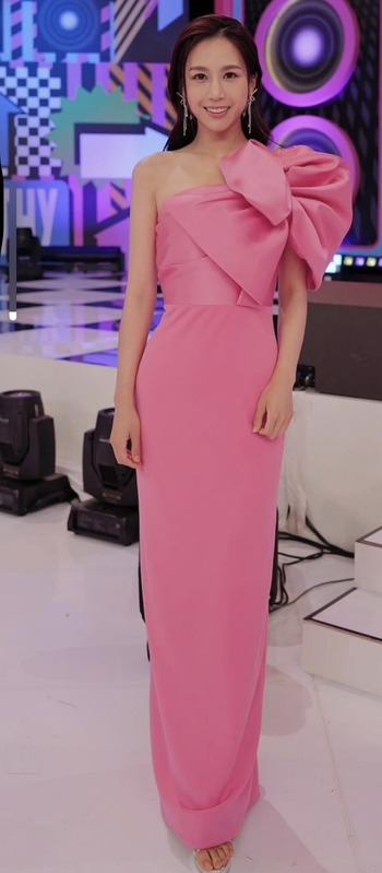Roxanne Ho