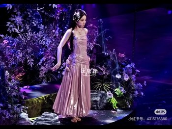  alt="Song Yuqi"