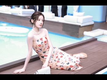  alt="Song Yuqi"
