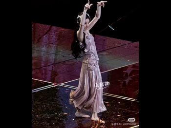  alt="Song Yuqi"