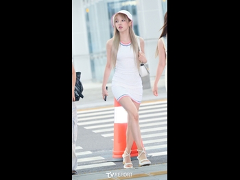  alt="Song Yuqi"
