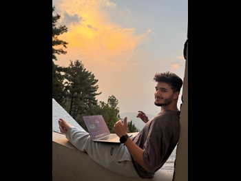  alt="Shahveer Jafry"