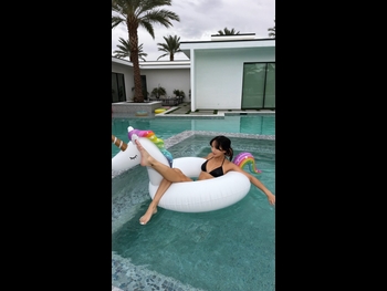  alt="Lena Lemon"