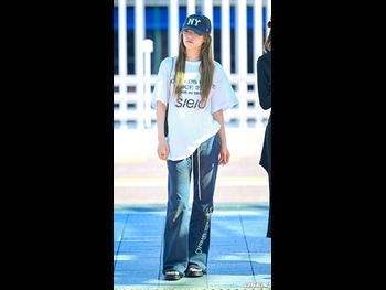  alt="Hwang Yeji"