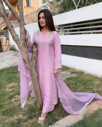Aruba Mirza