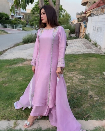 Aruba Mirza