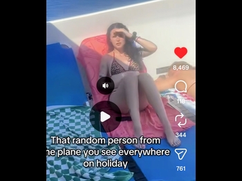  alt="Holly Laing"