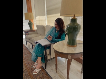  alt="Hina Tariq"