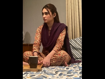  alt="Hina Tariq"