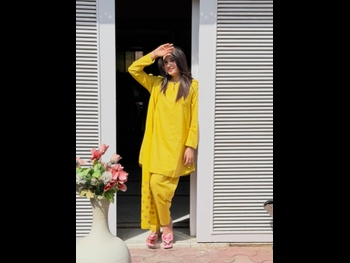  alt="Hina Tariq"