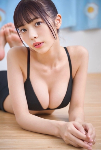 Hina Kikuchi