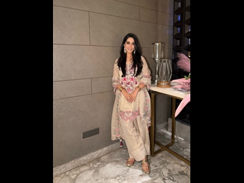  alt="Nikita Chawla"