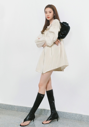 Yifan Zhang