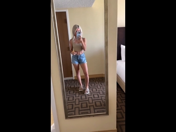  alt="Xia Henderson"