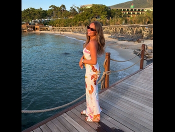  alt="Olivia Buzaglo"